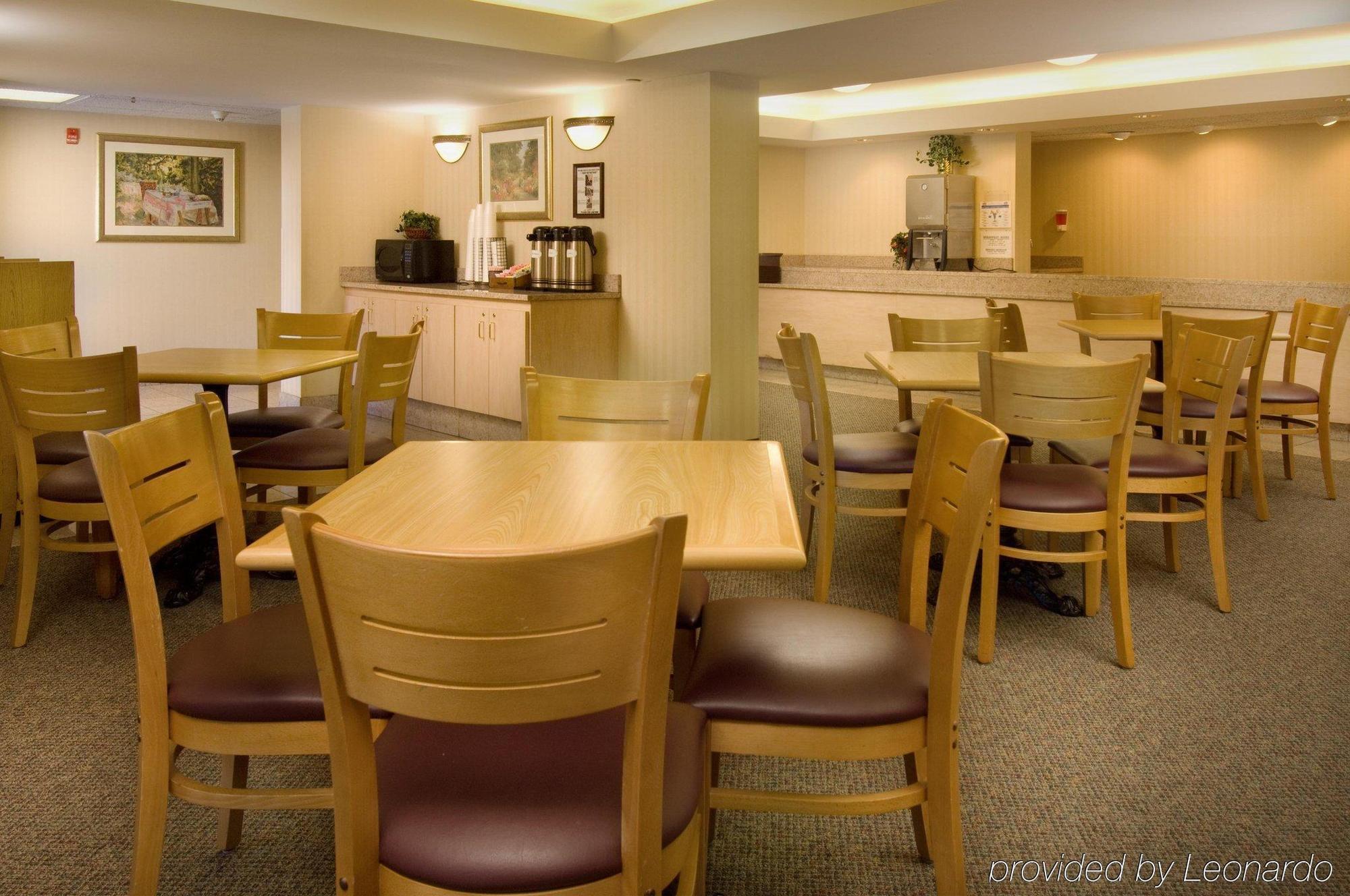 Pear Tree Inn Kansas City Overland Park בסילבר ספרינג מסעדה תמונה
